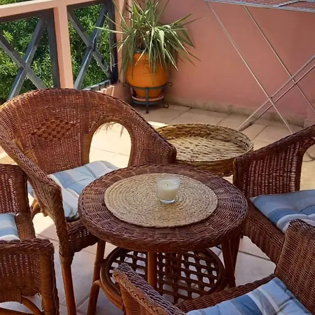 Maisonette Near The Prázdninový dům *