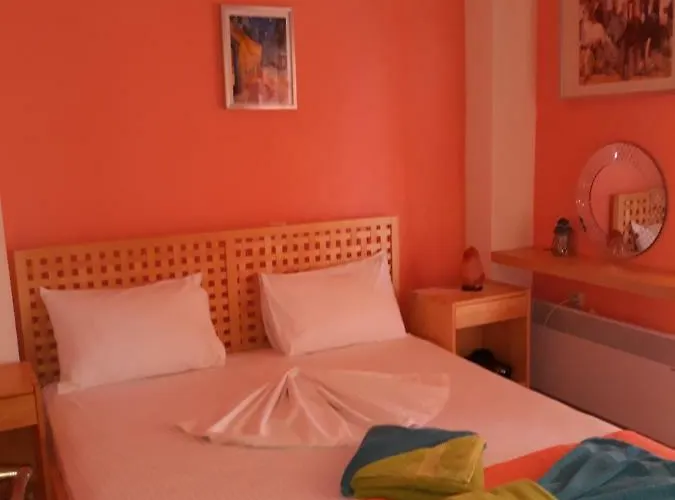 Maisonette Near The Case de vacanță *