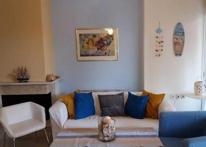 Maisonette Near The * ניקיטי
